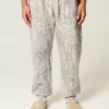 Pantalones deportivos holgados con cintura ceñida Pantalones deportivos holgados con cintura ceñida