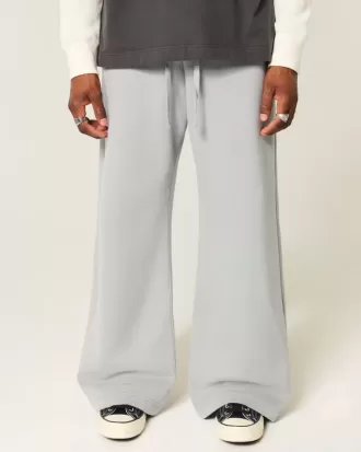 Pantalones deportivos holgados con corte de bota