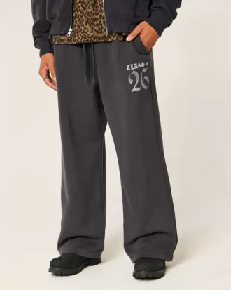 Pantalones deportivos holgados con gráficos de la clase 26