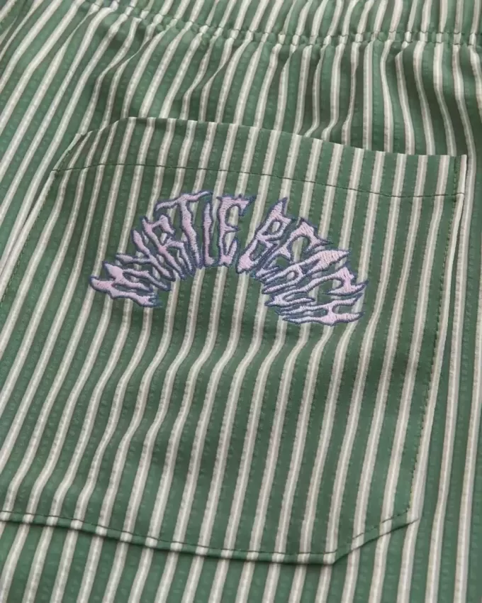 Shorts de baño de seersucker hasta la mitad del muslo Shorts de baño de seersucker hasta la mitad del muslo