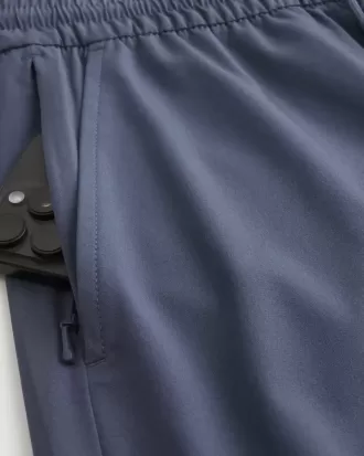 Shorts deportivos con gráficos a medio muslo