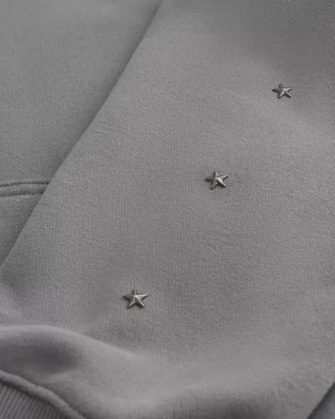Sudadera con capucha con detalle de estrella cuadrada Sudadera con capucha con detalle de estrella cuadrada
