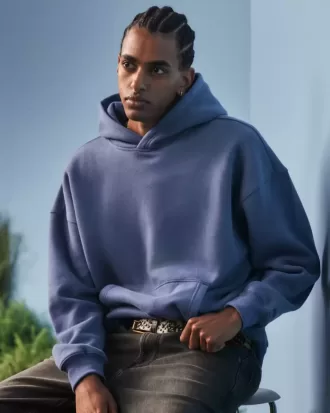Sudadera con capucha cuadrada