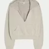 Sudadera con capucha de punto con cuello en V de Gilly Hicks Sudadera con capucha de punto con cuello en V de Gilly Hicks