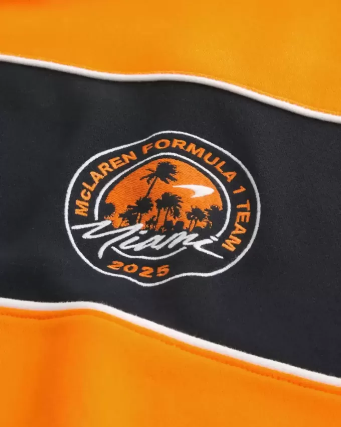 Sudadera con capucha relajada con gráfico de McLaren Sudadera con capucha relajada con gráfico de McLaren