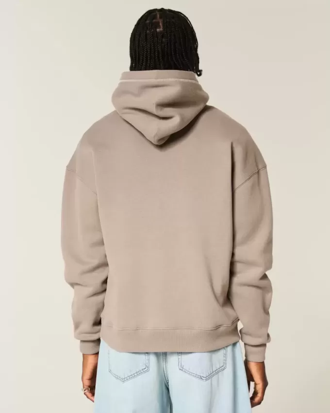 Sudadera con capucha y costuras en contraste de estilo cuadrado Sudadera con capucha y costuras en contraste de estilo cuadrado