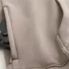 Sudadera con capucha y costuras en contraste de estilo cuadrado Sudadera con capucha y costuras en contraste de estilo cuadrado