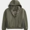 Sudadera con capucha y cremallera con forro de sherpa de Hollister x Crocs Sudadera con capucha y cremallera con forro de sherpa de Hollister x Crocs