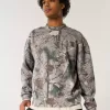 Sudadera con capucha y logo de camuflaje cuadrado