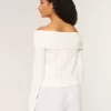 Suéter Hollister Comfy Cloud Stitchy con hombros descubiertos