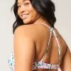Top de bikini con aros y escote pronunciado con curvas Top de bikini con aros y escote pronunciado con curvas