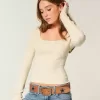 Top de manga larga con cuello cuadrado Top de manga larga con cuello cuadrado