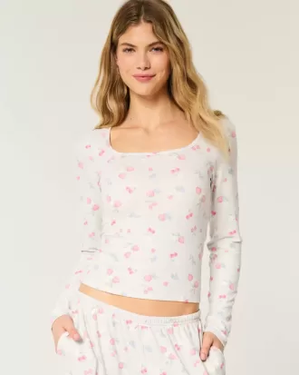 Top de pijama con estampado de bayas acogedor
