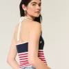 Top halter estilo crochet con patrón de bandera estadounidense Top halter estilo crochet con patrón de bandera estadounidense