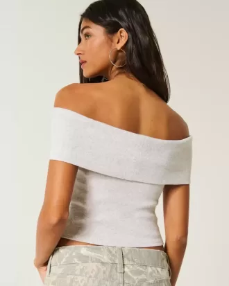 Top plegable con hombros descubiertos y canalé