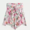 Top sin tirantes con dobladillo de pañuelo Top sin tirantes con dobladillo de pañuelo
