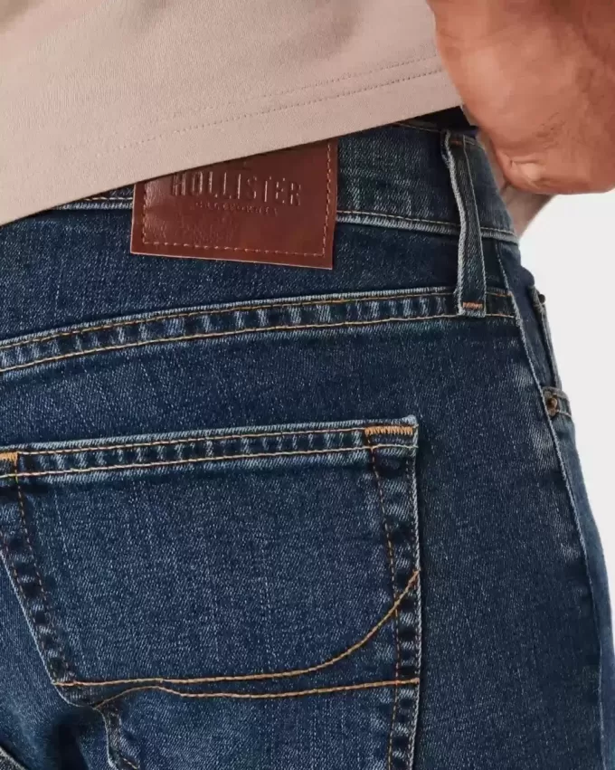 Vaqueros de bota con lavado medio Vaqueros de bota con lavado medio