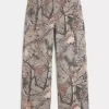Vaqueros de pintor super holgados con estampado de camuflaje Vaqueros de pintor super holgados con estampado de camuflaje