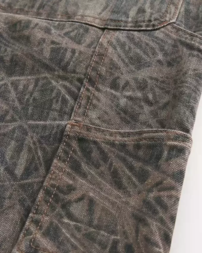 Vaqueros holgados de pintor con estampado de camuflaje Vaqueros holgados de pintor con estampado de camuflaje
