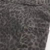 Vaqueros holgados de pintor con estampado de leopardo Vaqueros holgados de pintor con estampado de leopardo