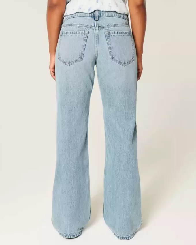 Vaqueros holgados de talle bajo con lavado medio y curvas Vaqueros holgados de talle bajo con lavado medio y curvas