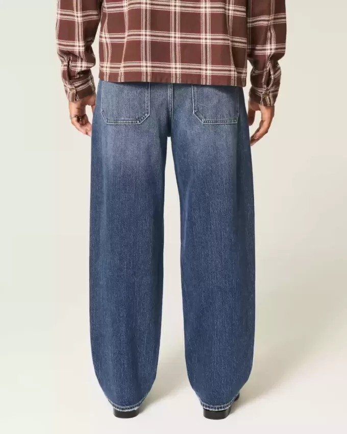 Vaqueros holgados estilo skater con lavado oscuro Vaqueros holgados estilo skater con lavado oscuro