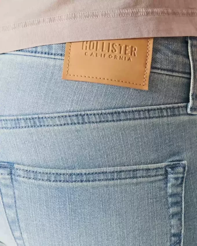 Vaqueros super ajustados con lavado claro Vaqueros super ajustados con lavado claro