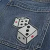 Vaqueros super holgados con estampado de dados y lavado oscuro Vaqueros super holgados con estampado de dados y lavado oscuro