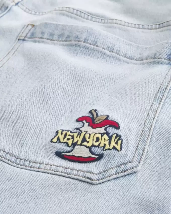 Vaqueros super holgados con lavado claro y gráfico de Nueva York Vaqueros super holgados con lavado claro y gráfico de Nueva York