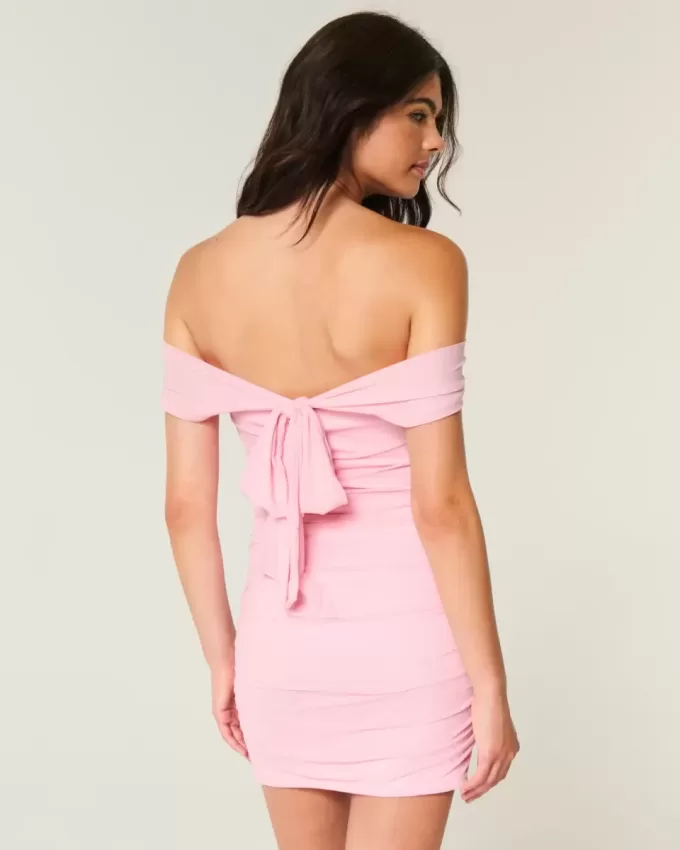 Vestido ajustado de malla con hombros descubiertos Vestido ajustado de malla con hombros descubiertos