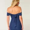 Vestido ajustado de malla con hombros descubiertos Vestido ajustado de malla con hombros descubiertos