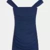 Vestido ajustado de malla con hombros descubiertos Vestido ajustado de malla con hombros descubiertos