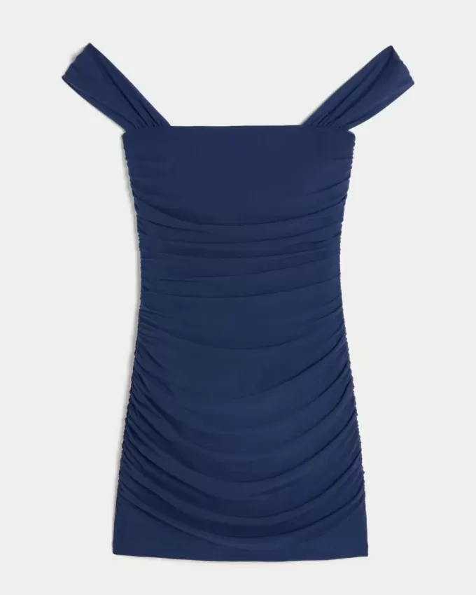 Vestido ajustado de malla con hombros descubiertos Vestido ajustado de malla con hombros descubiertos