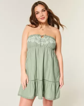 Vestido babydoll bordado sin tirantes