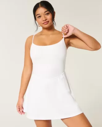 Vestido con espalda de tiras activa de Gilly Hicks