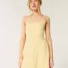 Vestido con espalda de tiras activa de Gilly Hicks