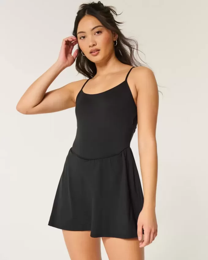 Vestido con espalda de tiras activa de Gilly Hicks