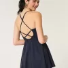 Vestido con espalda de tiras activa de Gilly Hicks