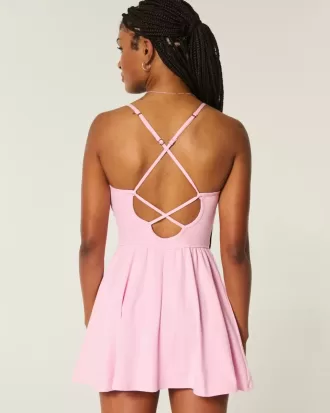 Vestido con espalda de tiras activa de Gilly Hicks