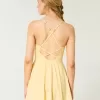 Vestido con espalda de tiras activa de Gilly Hicks