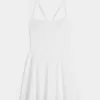 Vestido con espalda de tiras activa de Gilly Hicks