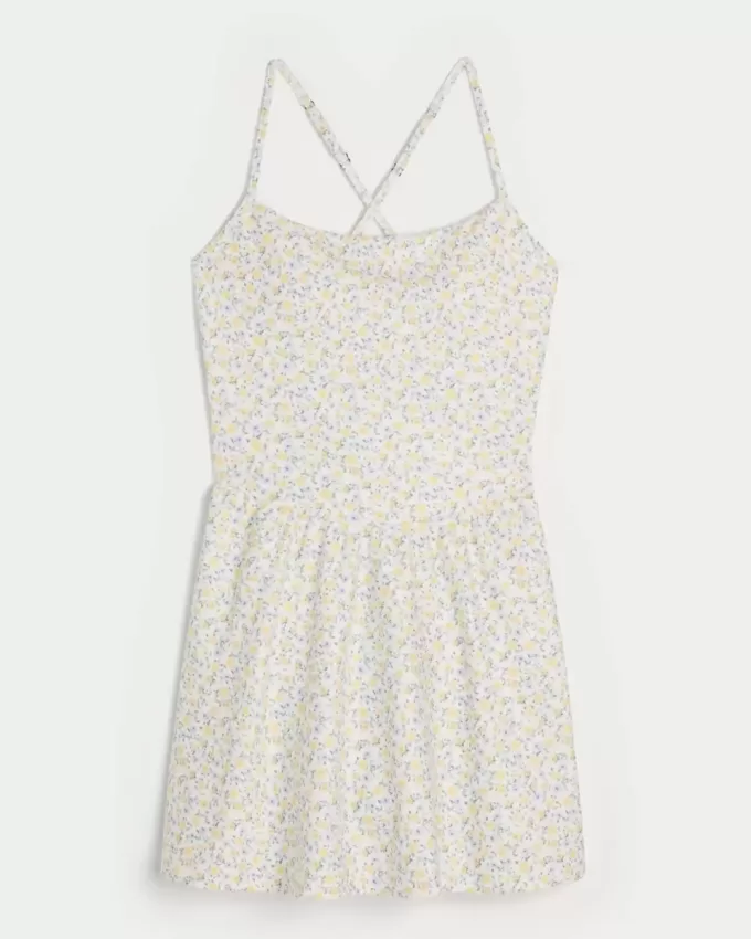 Vestido con espalda de tiras activa de Gilly Hicks