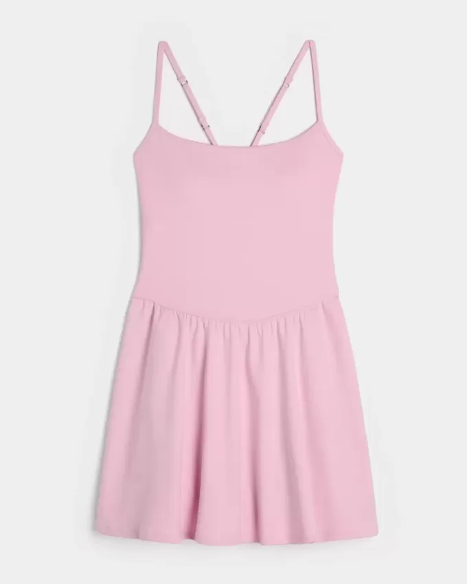 Vestido con espalda de tiras activa de Gilly Hicks