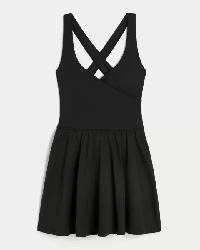 Vestido cruzado con cuello halter Gilly Hicks Active Recharge Vestido cruzado con cuello halter Gilly Hicks Active Recharge