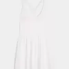 Vestido cruzado con cuello halter Gilly Hicks Active Recharge Vestido cruzado con cuello halter Gilly Hicks Active Recharge