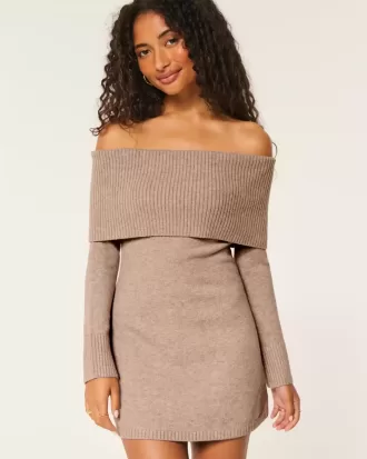 Vestido estilo patinador con hombros descubiertos