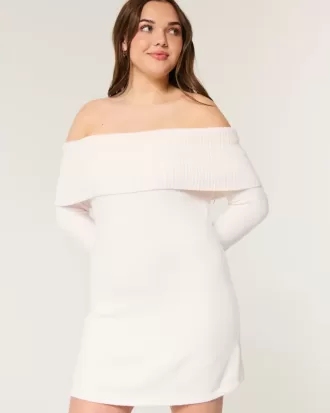 Vestido estilo patinador con hombros descubiertos