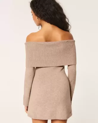 Vestido estilo patinador con hombros descubiertos