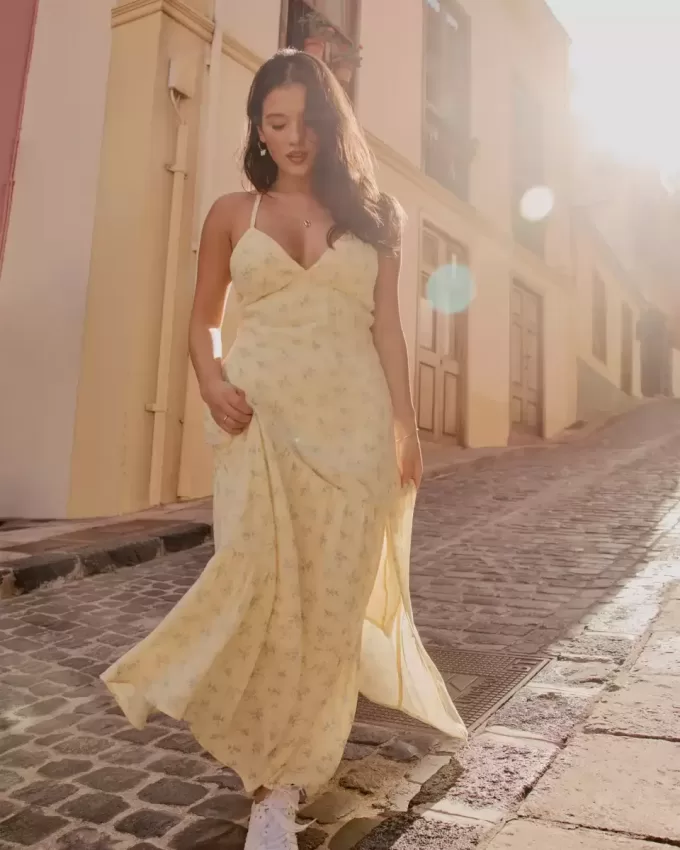 Vestido largo con espalda abierta