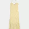 Vestido largo con espalda abierta